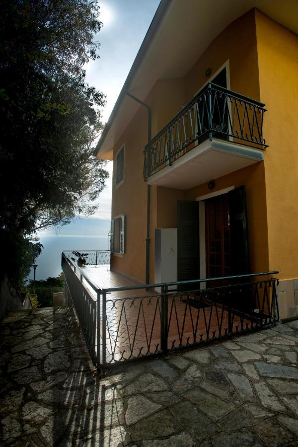 080 - La Villa Storica Il Vigneto 45B, Terrazza Sul Mare - Parcheggio Privato Gratis Moneglia Exterior foto